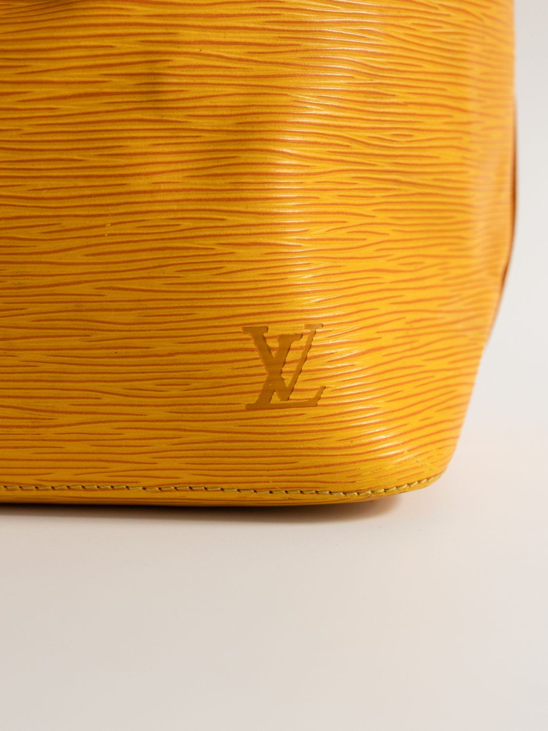 Louis Vuitton Noé 1996 Bag