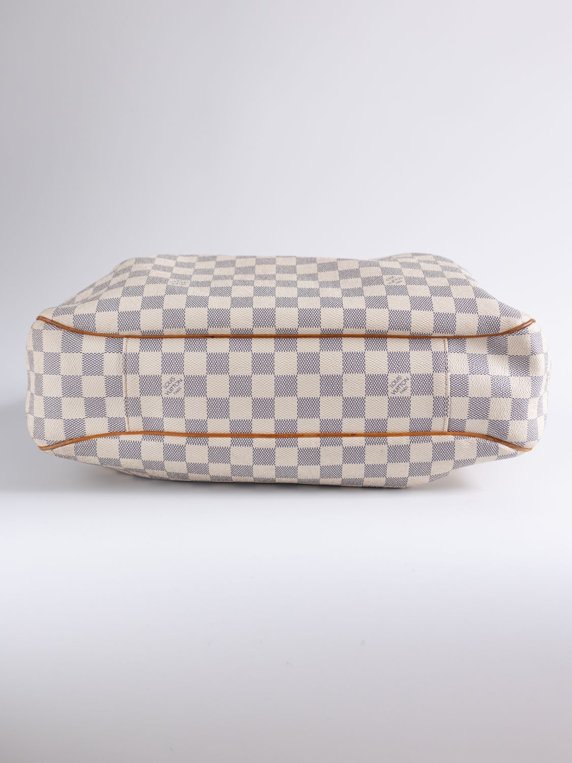 Louis Vuitton Evora MM Bag