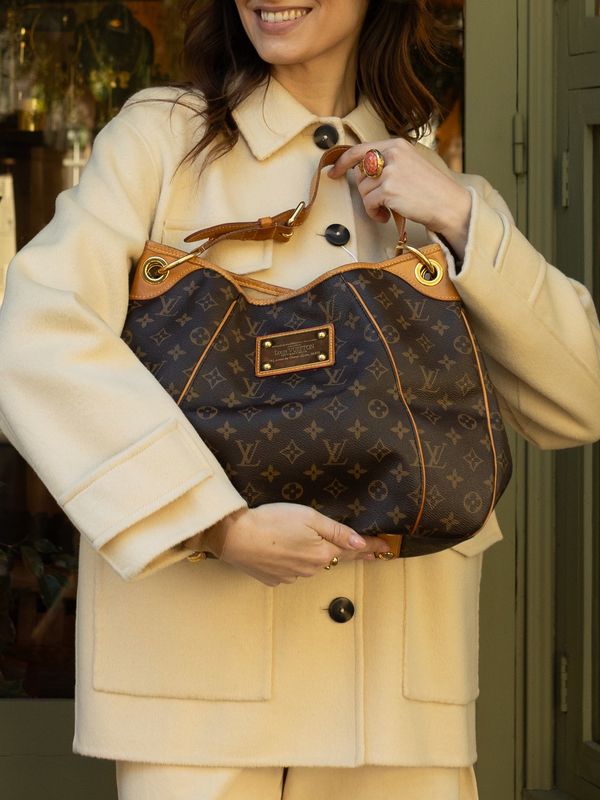 Louis Vuitton Galliera Monogram Bag