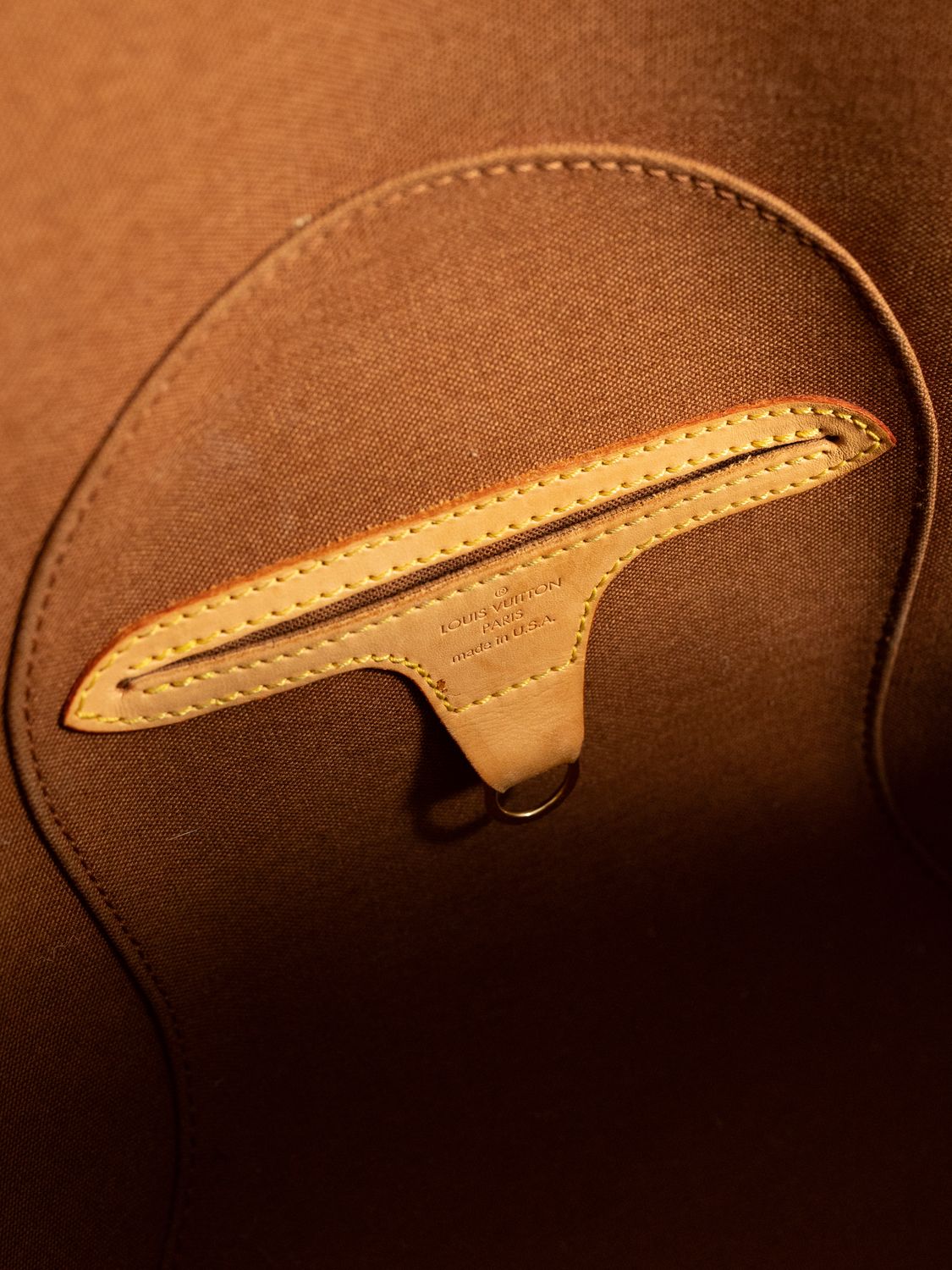 Louis Vuitton Ellipse GM Bag