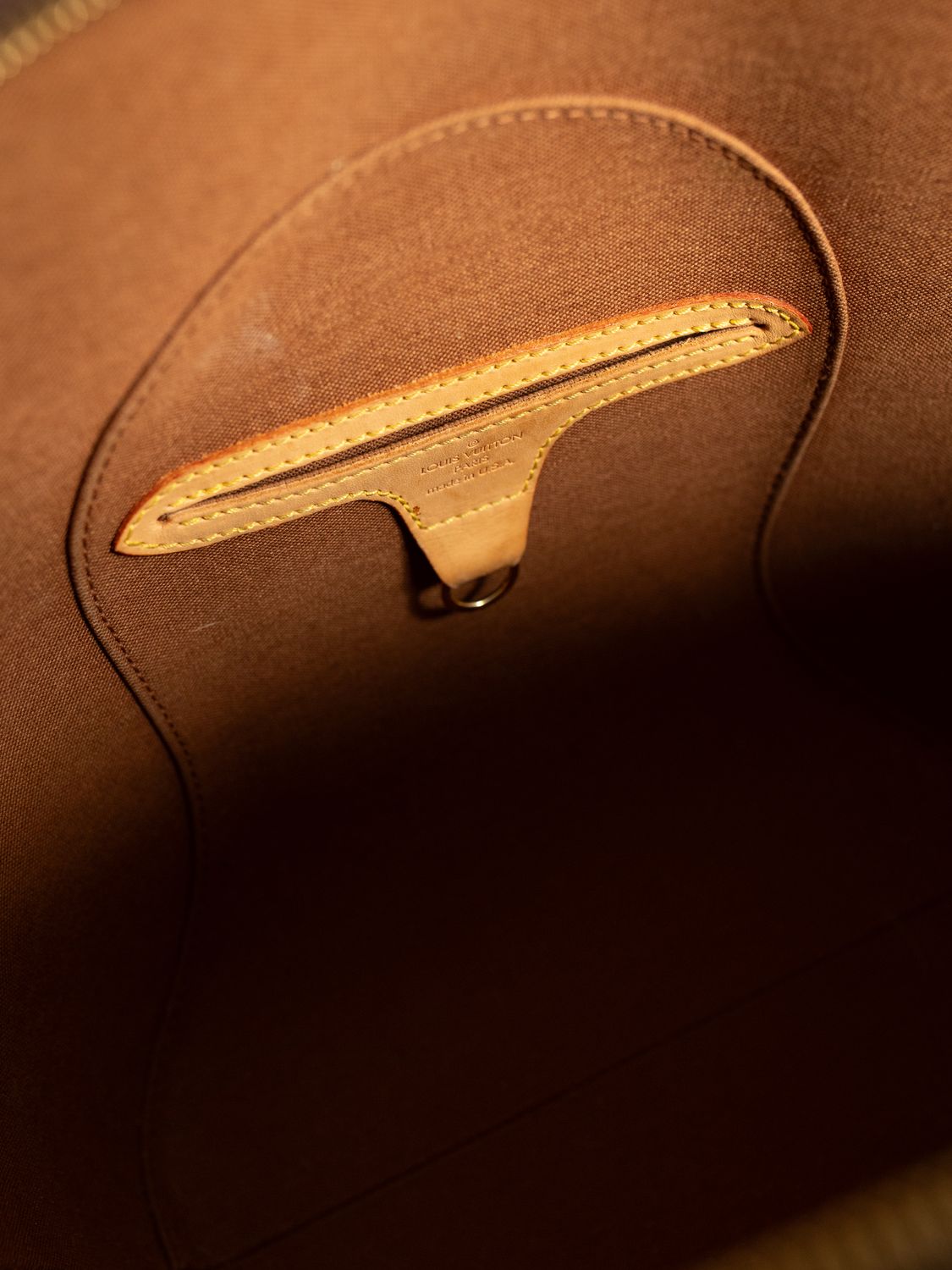 Louis Vuitton Ellipse GM Bag