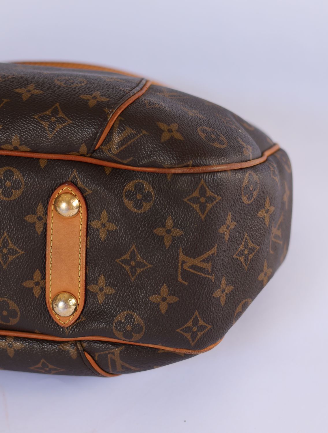 Louis Vuitton Galliera Bag