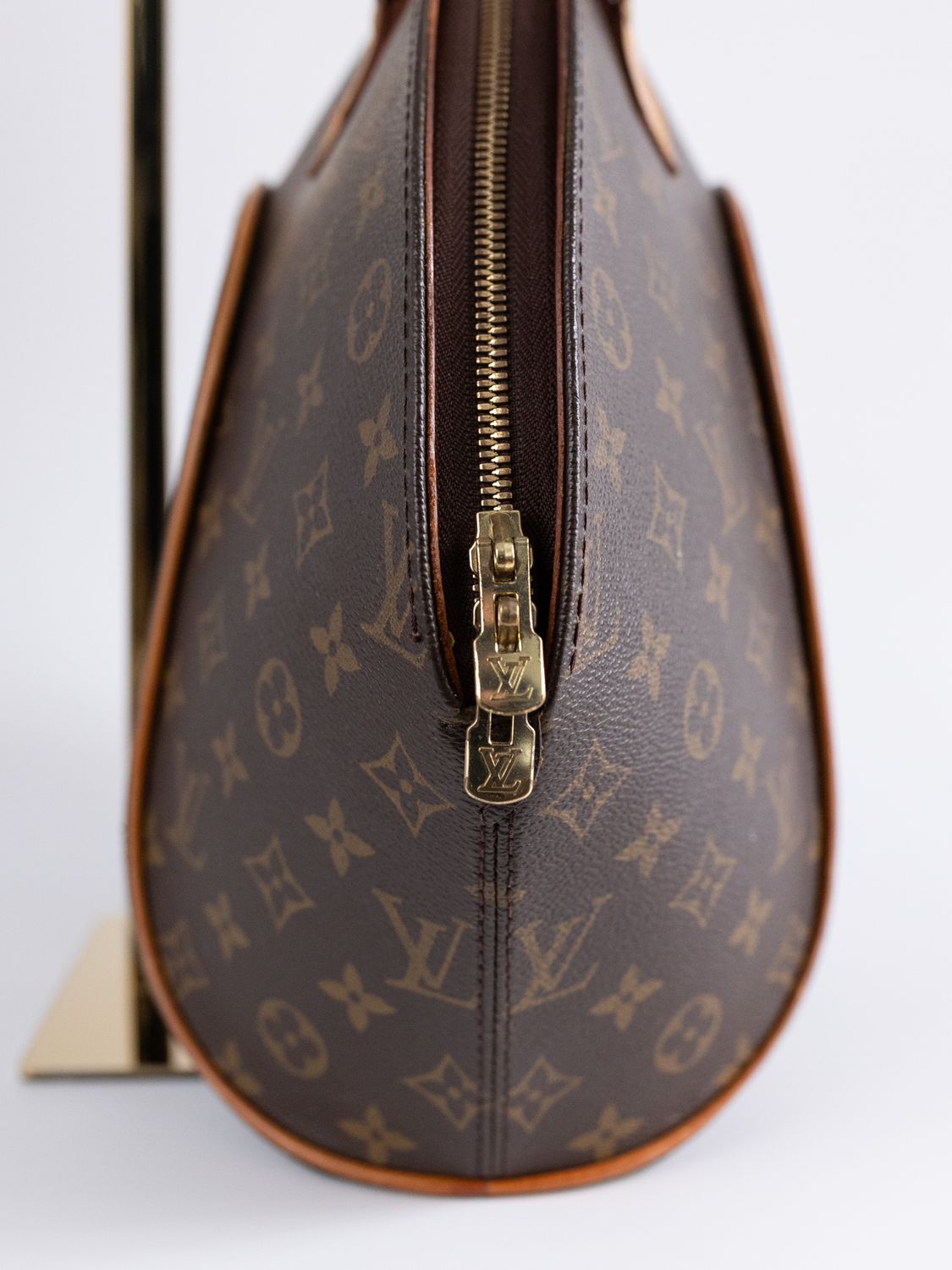 Louis Vuitton Ellipse GM Bag