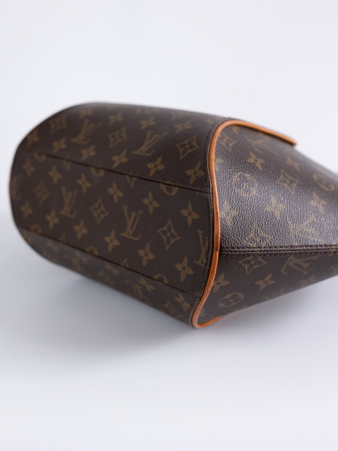 Louis Vuitton Ellipse GM Bag