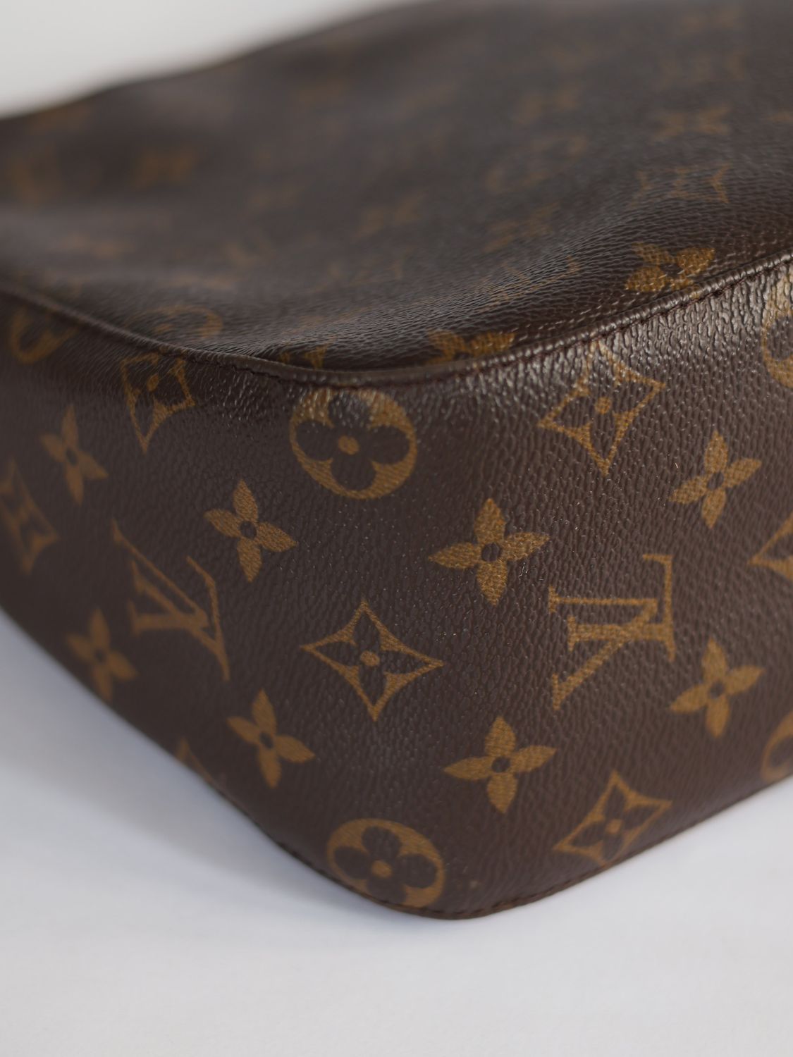 Louis Vuitton Looping MM Bag