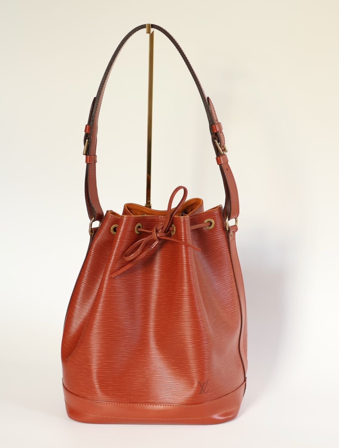 Louis Vuitton Noe Epi GM bag