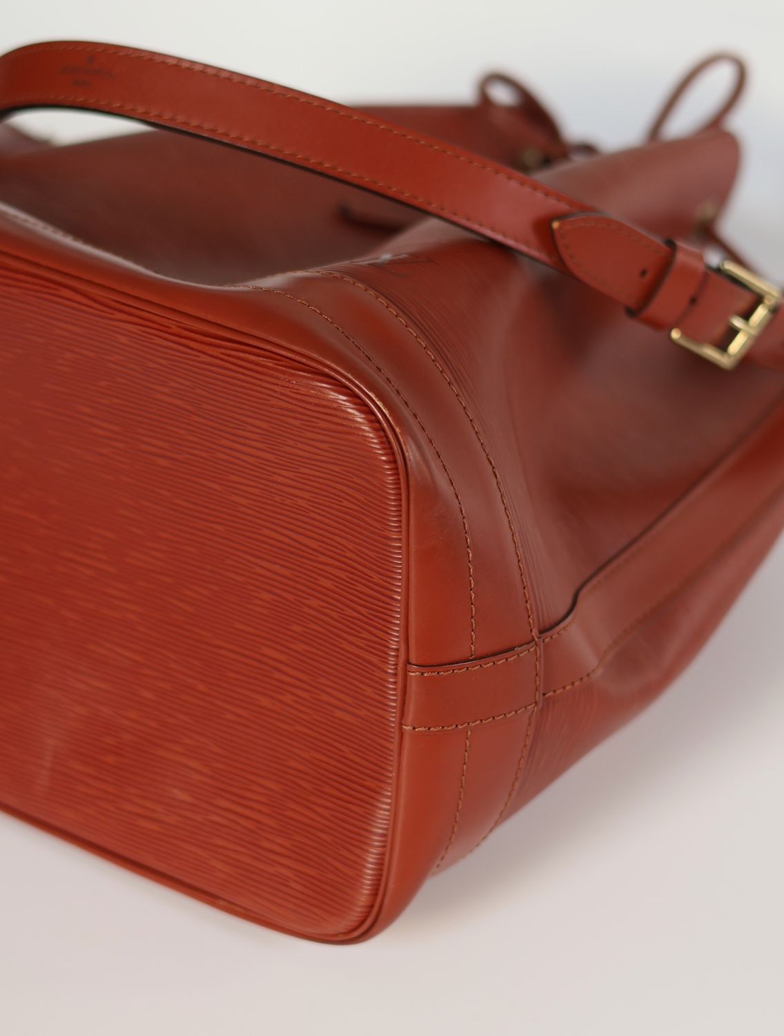 Louis Vuitton Noe Epi GM bag