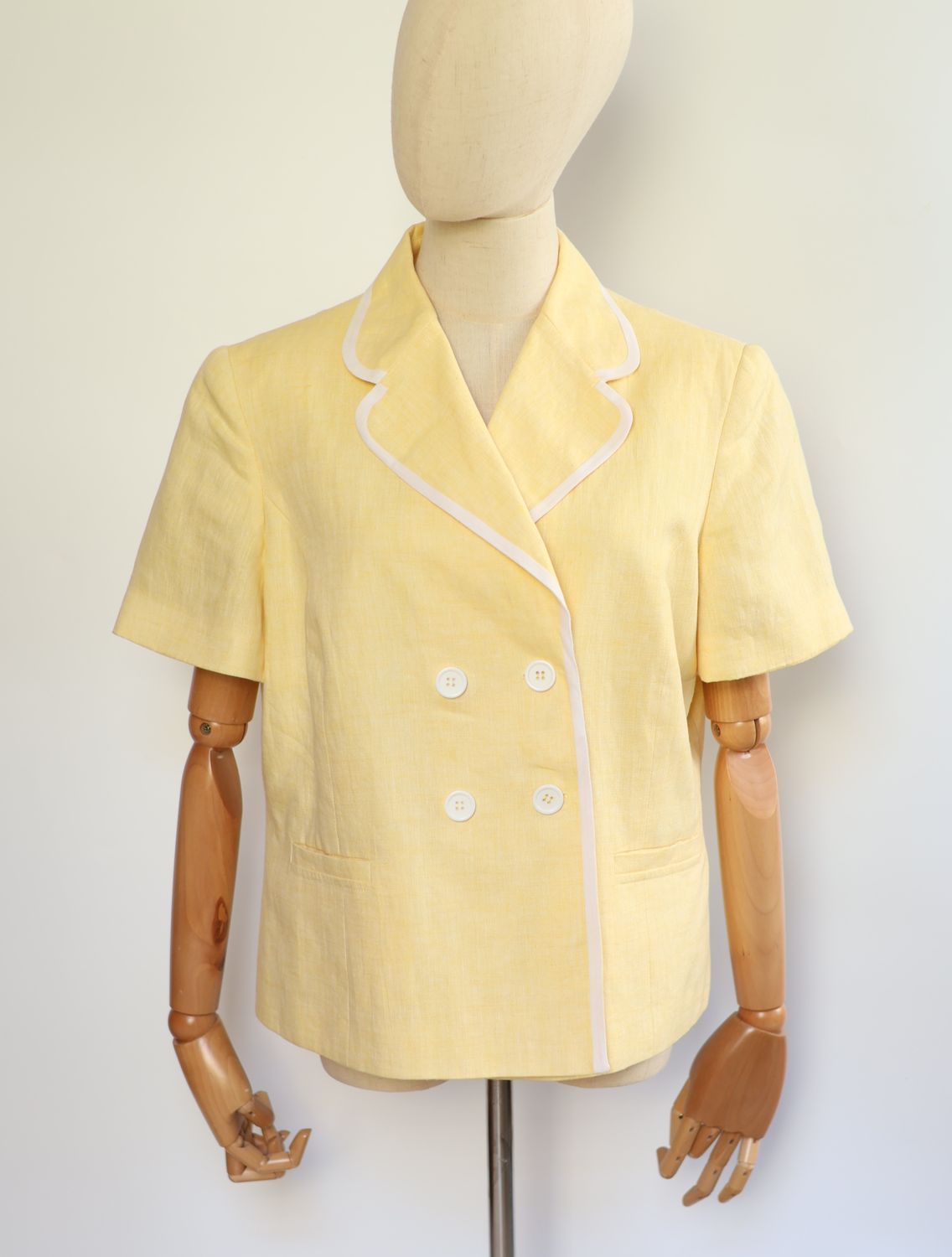 Claude Arielle Linen Blazer