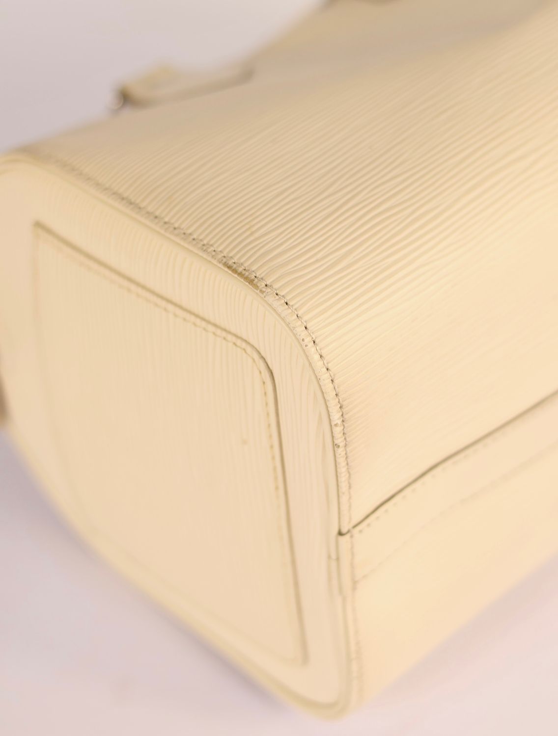 Louis Vuitton Speedy Ivory Epi 25 Bag