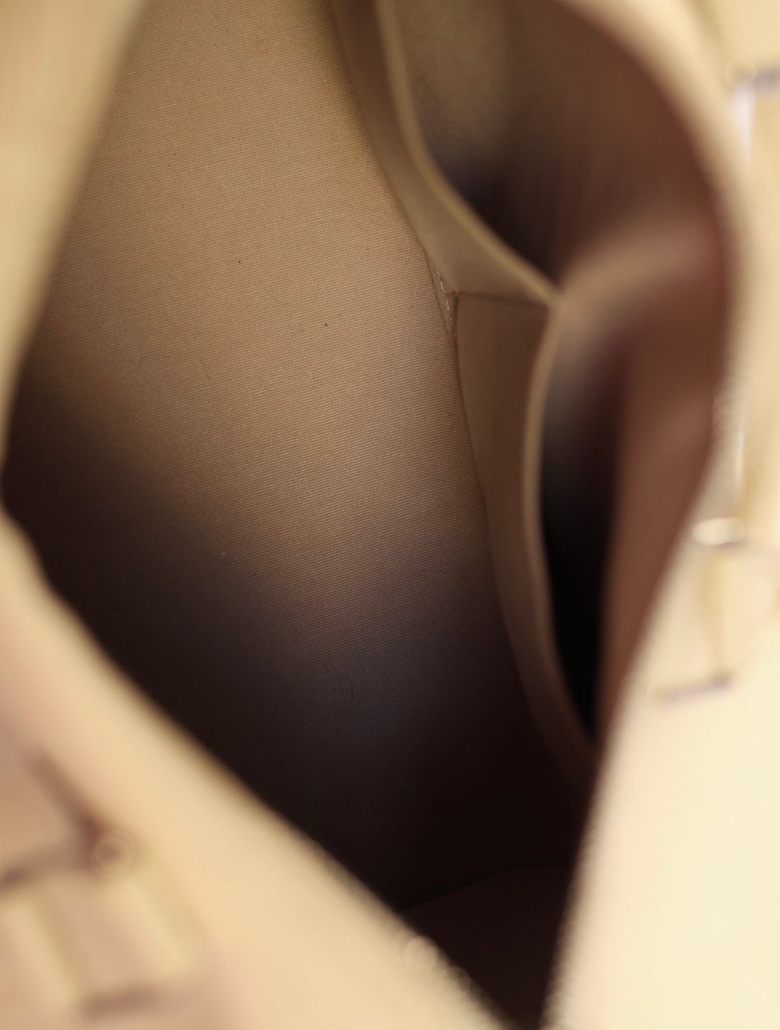 Louis Vuitton Speedy Ivory Epi 25 Bag