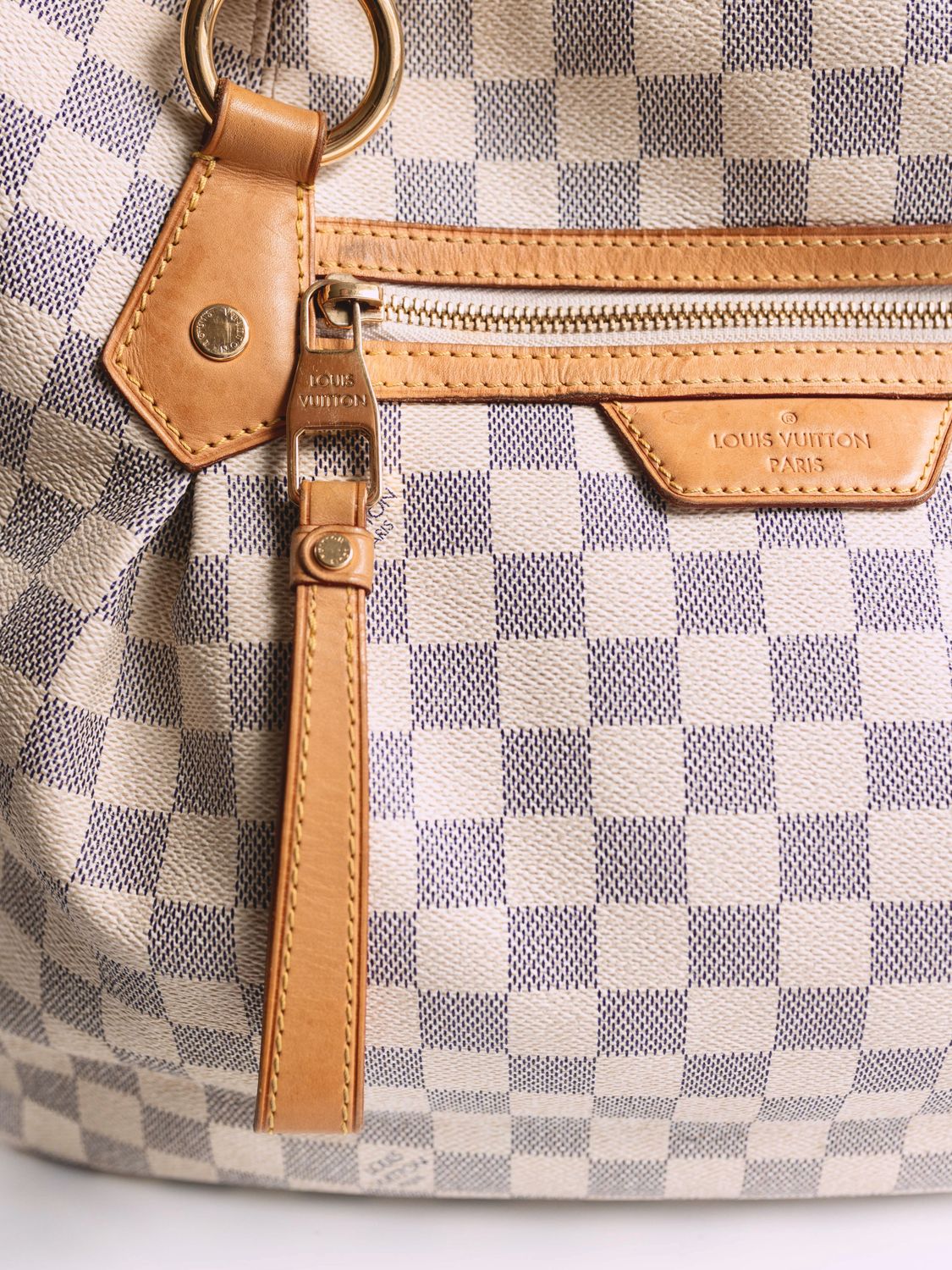 Louis Vuitton Evora MM Bag