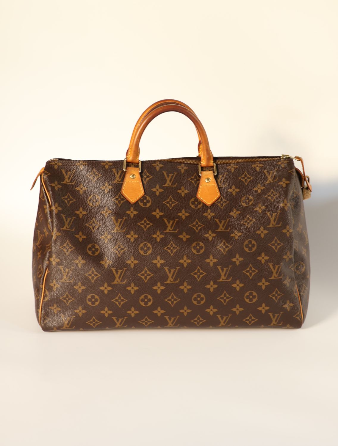 Louis Vuitton Speedy 40 Bag