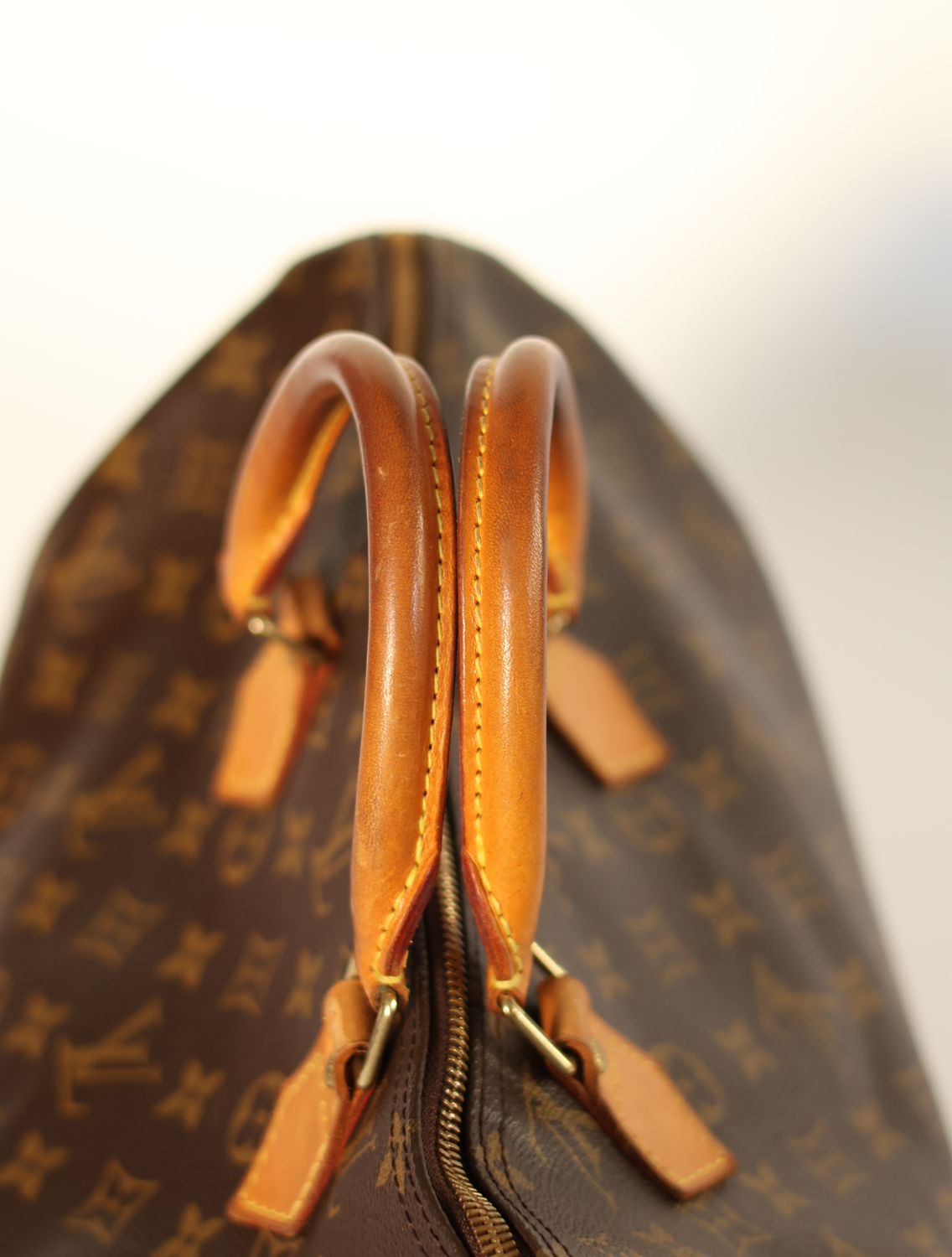 Louis Vuitton Speedy 40 Bag