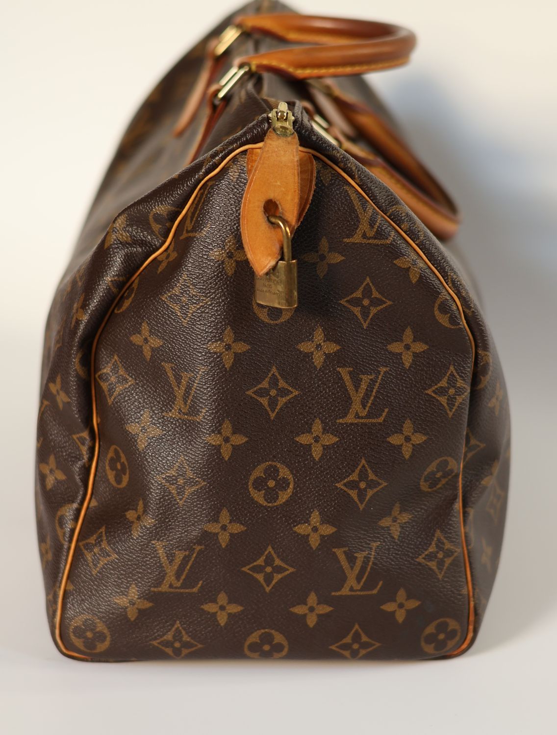 Louis Vuitton Speedy 40 Bag