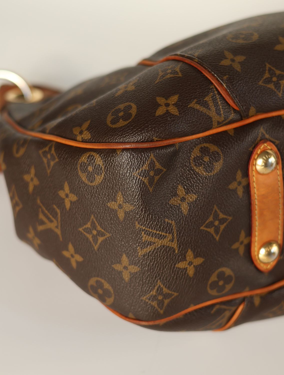 Louis Vuitton Galliera MM Monogram Bag