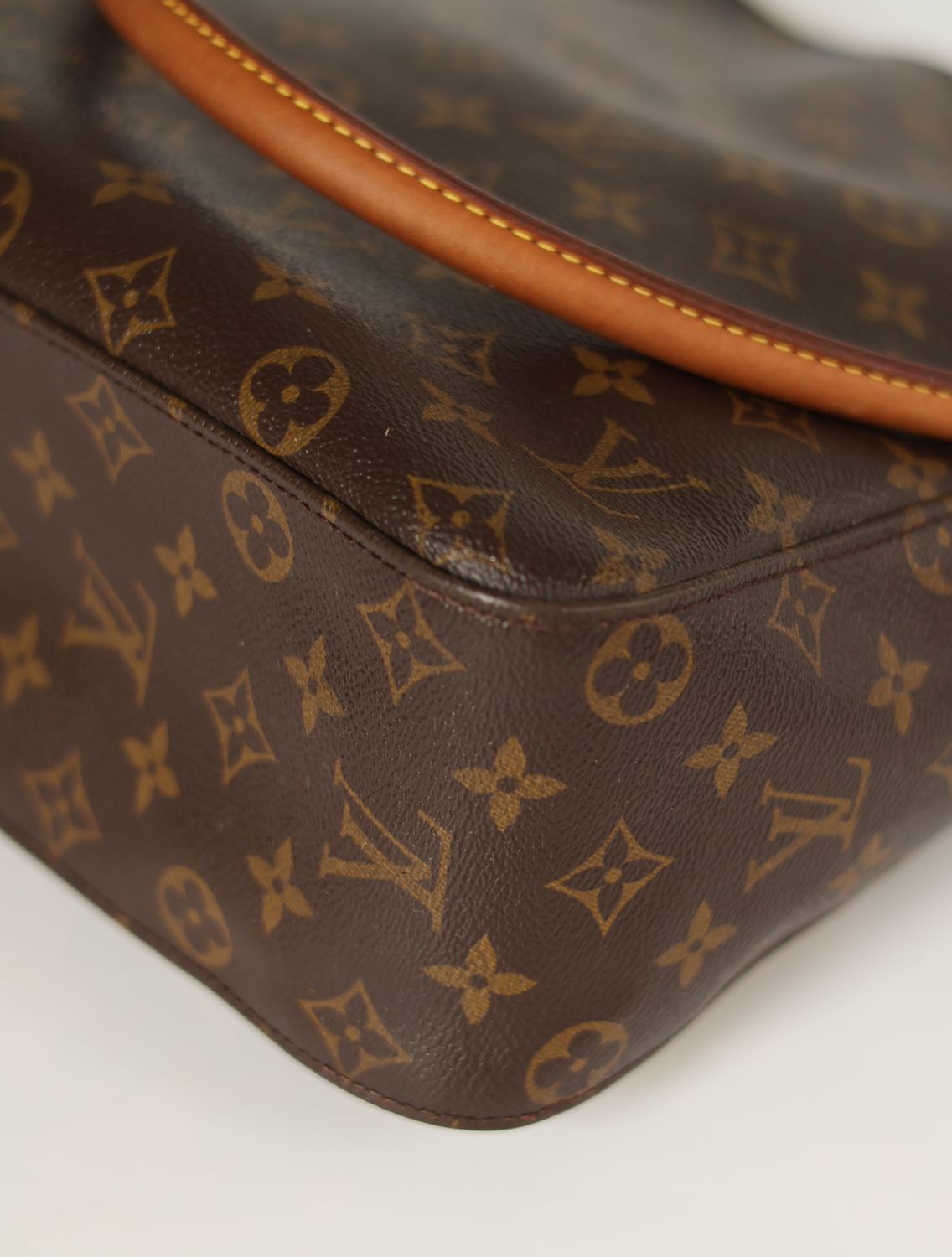 Louis Vuitton Looping GM Bag