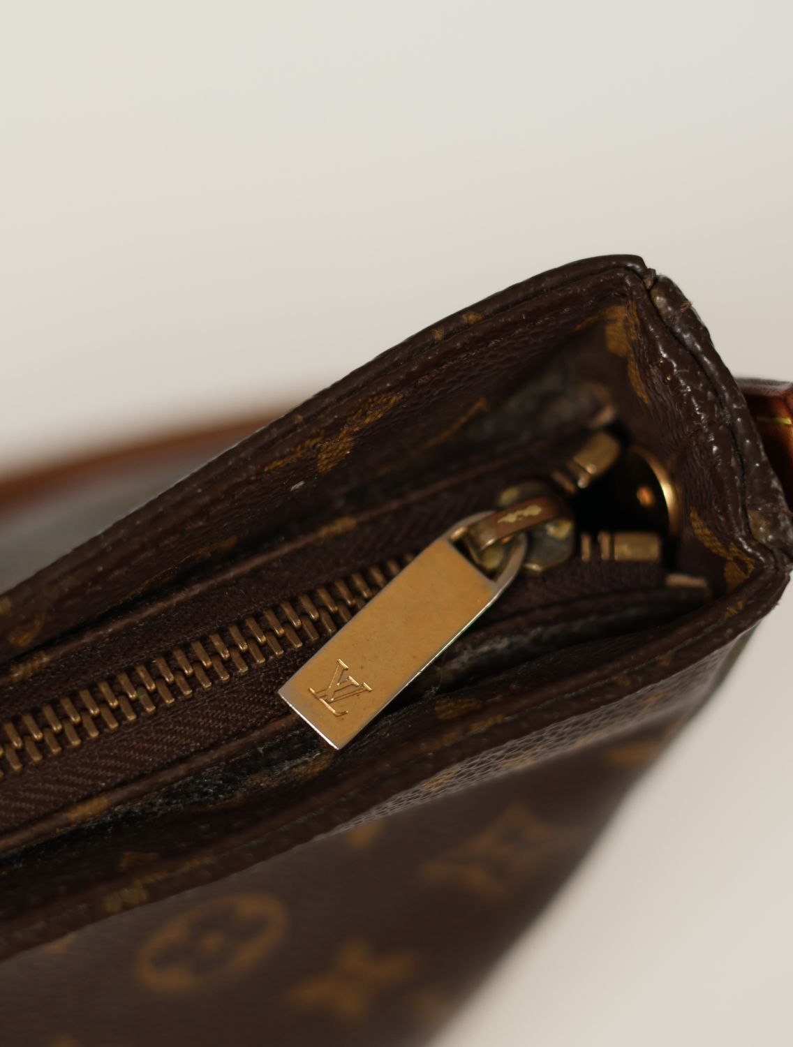 Louis Vuitton Looping GM Bag