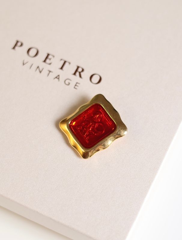 Vintage Red Cameo Scarf Ring