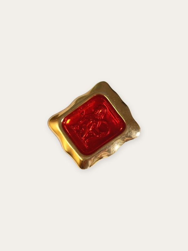 Vintage Red Cameo Scarf Ring Vintage Red Cameo Scarf Ring