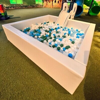 White Ball pit 6x6ft