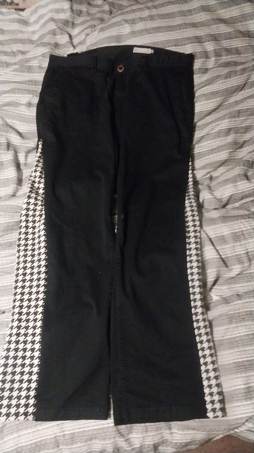 Flared volcom chinos