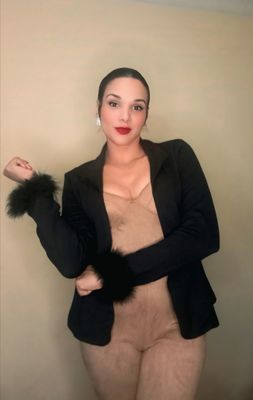 FUR SLEEVE BLACK BLAZER
