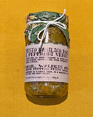 SPREADS - Basil, Walnuts &amp; Green Pepper Pesto