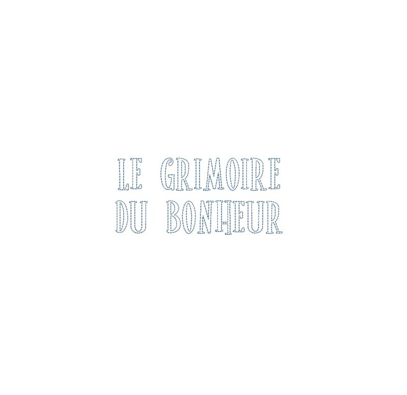 Le Grimoire Du Bonheur Bean Outline ESA font