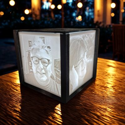 3D Printed Memory Cube Lamp – Custom Lithophane Photos