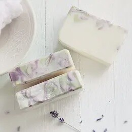 NAKED SOAP LAVENDER AND ALOE
