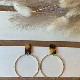 AMBER TORTOISESHELL SQUARE STUD LRG HOOP