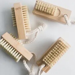 DOUBLE SIDED BAMBOO NAIL BRUSH