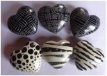 HEARTS ROUND BLACK AND WHITE