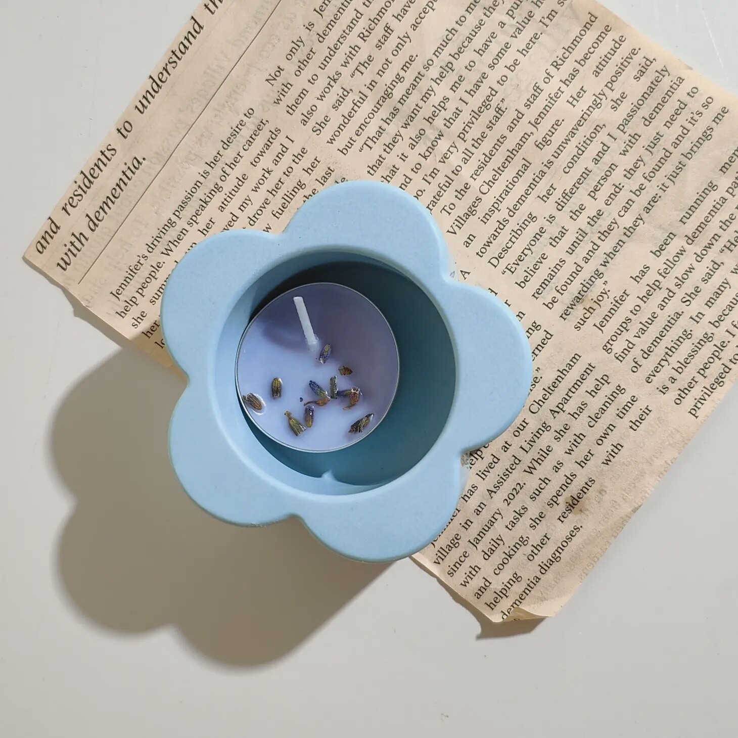 LARGE FLOWER TEA LIGHT HOLDER BLUE