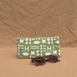 SUNGLASS CASE OLIVE