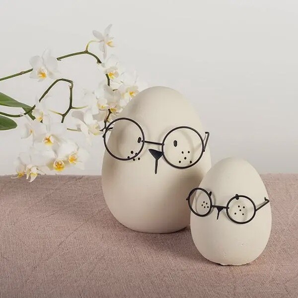 CEMENT EGG CHARACTER SMALL