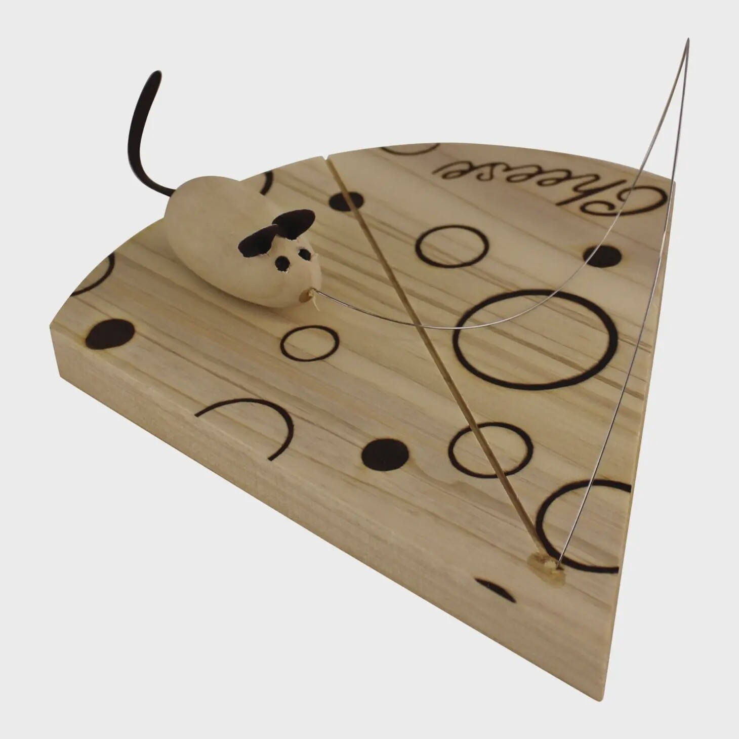 HANDCRAFTED CHEESE BOARD WITH WIRE AND MOUSE