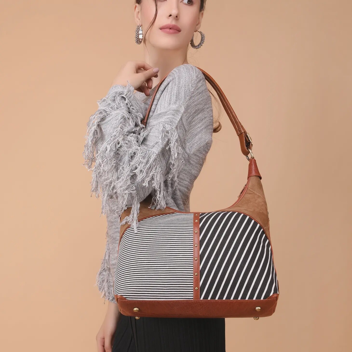 ROULETTE HOBO HANDBAG