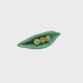GLASS PEAS IN A POD