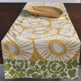 TABLE RUNNER 59" YELLOW