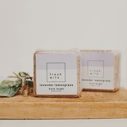 LAVENDER LEMONGRASS BATHBOMB