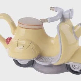 SCOOTER TEAPOT