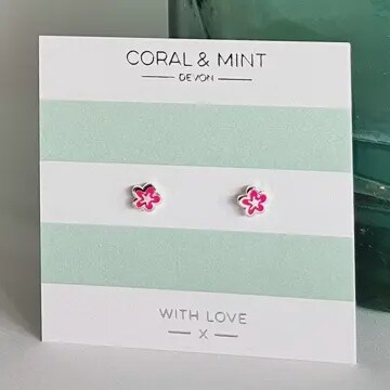 BRIGHT PINK FOWER STUDS