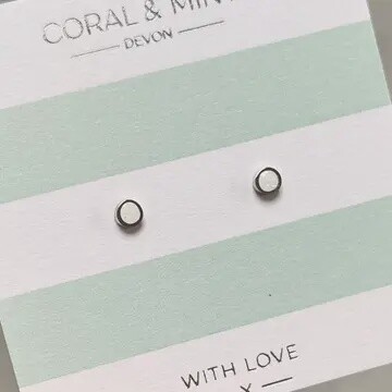 MINI PEARLESCENT STUD