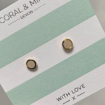 SAND ENAMEL STUD