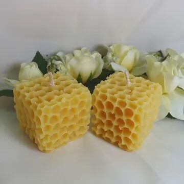 HONEYCOMB SHAPED BEESWAX VOTIVES