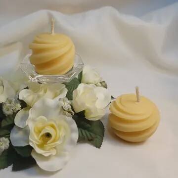 SWIRL BEESWAX VOTIVE