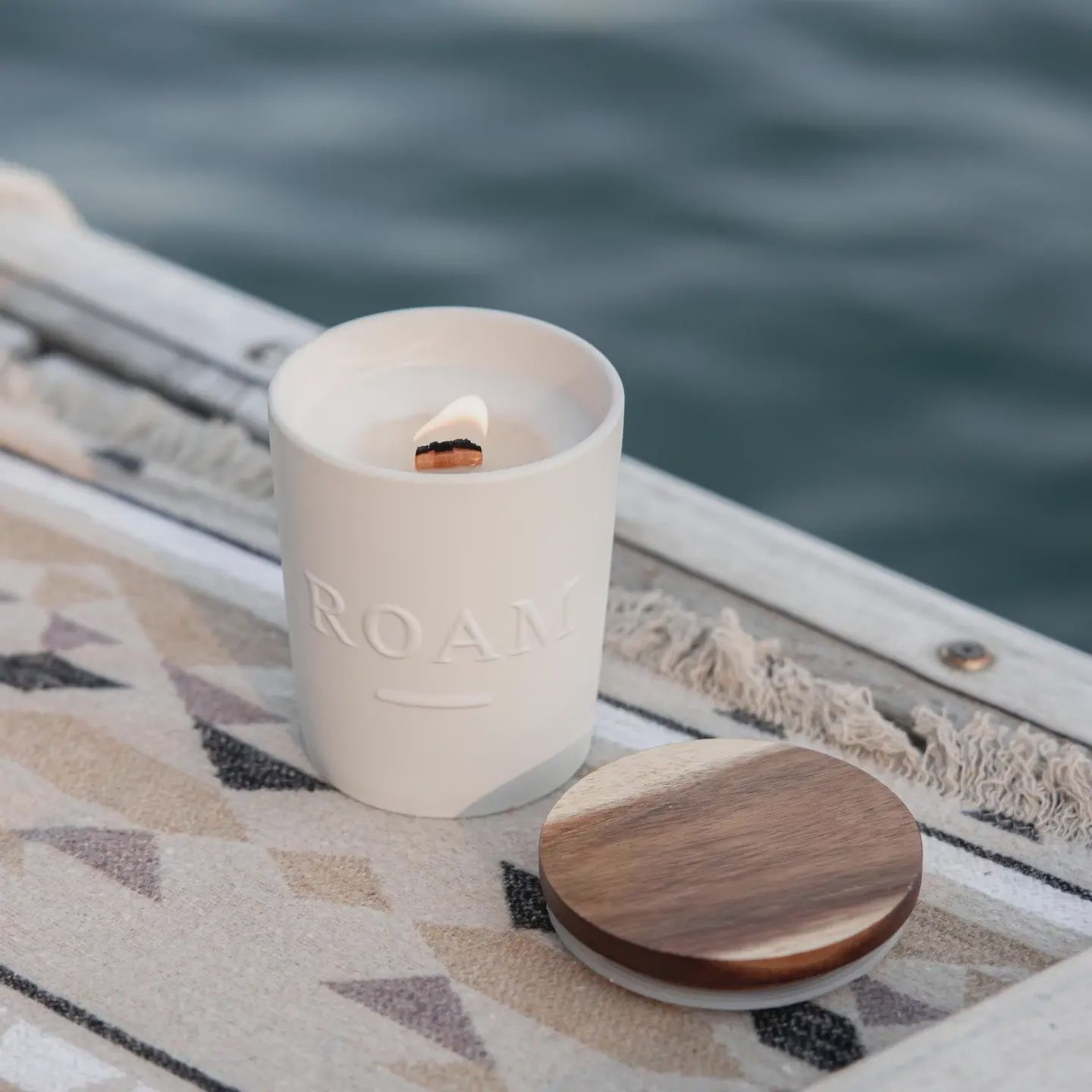 VICTORIA CERAMIC CANDLE