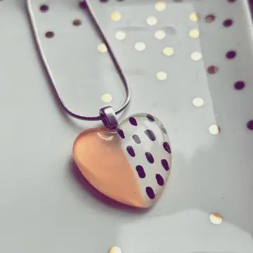 Glass hand painted heart nacklace