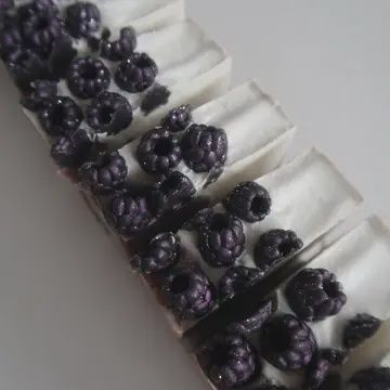 BLACK RASPBERRY BAR SOAP